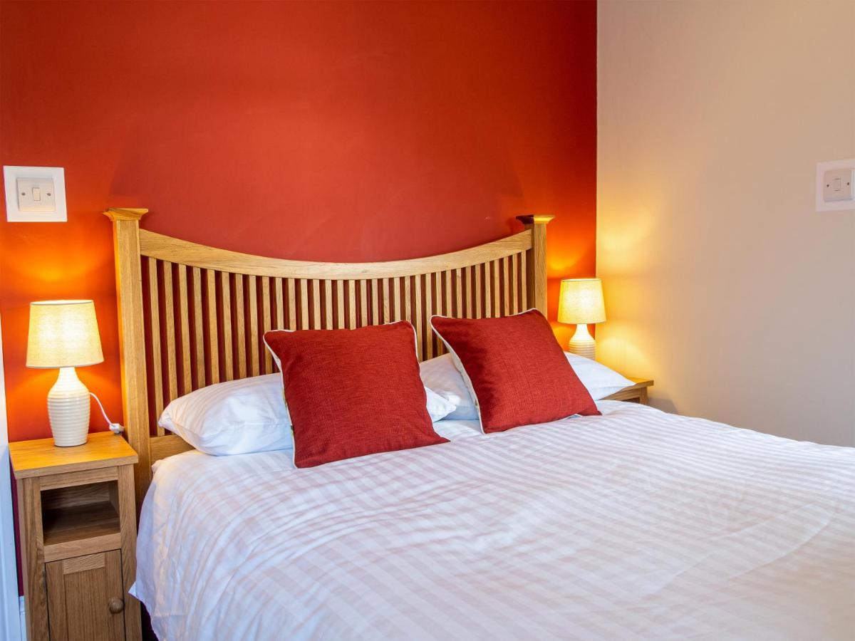 Riverbank Bed And Breakfast Llanwrtyd Wells Buitenkant foto