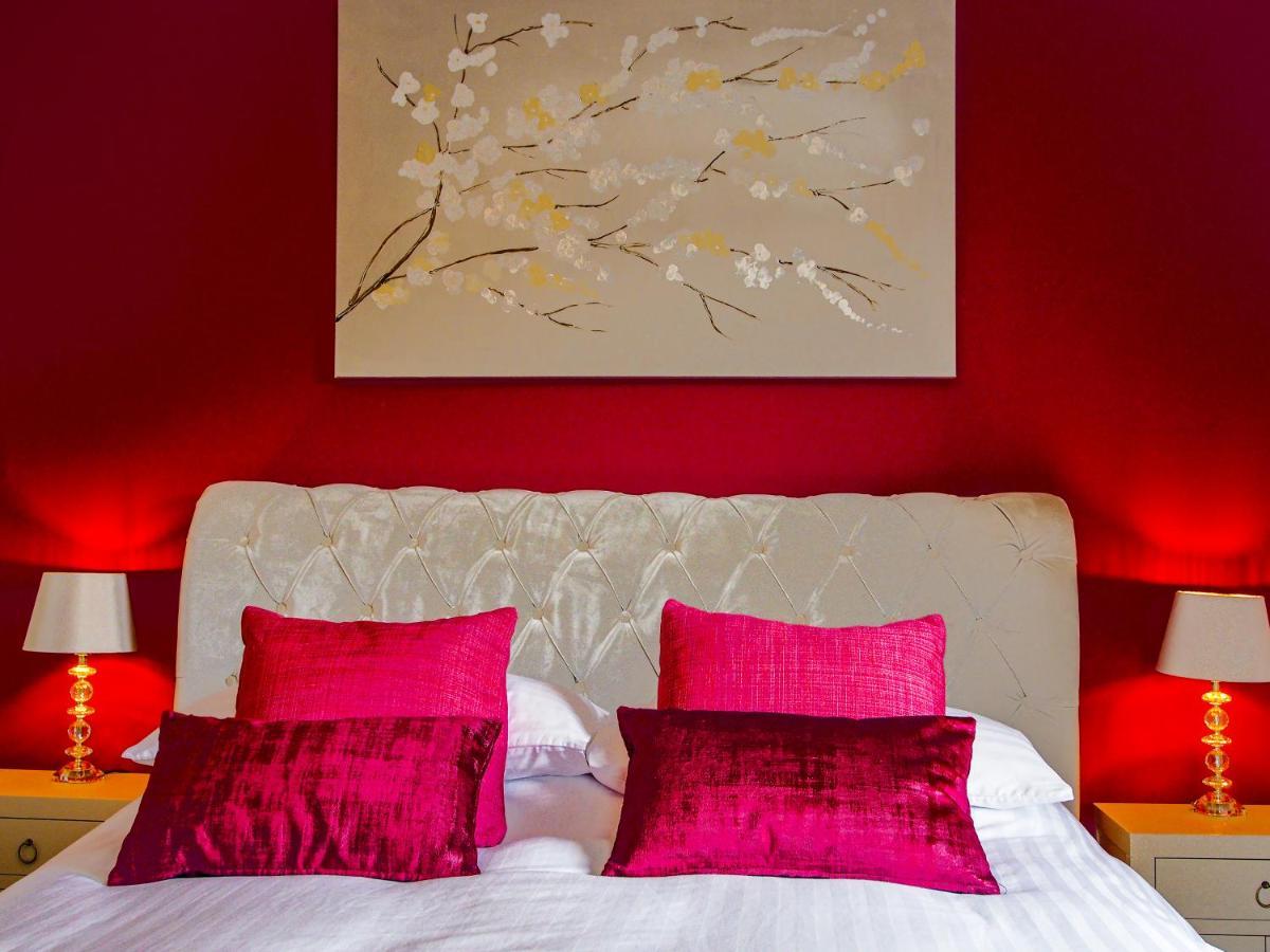 Riverbank Bed And Breakfast Llanwrtyd Wells Buitenkant foto